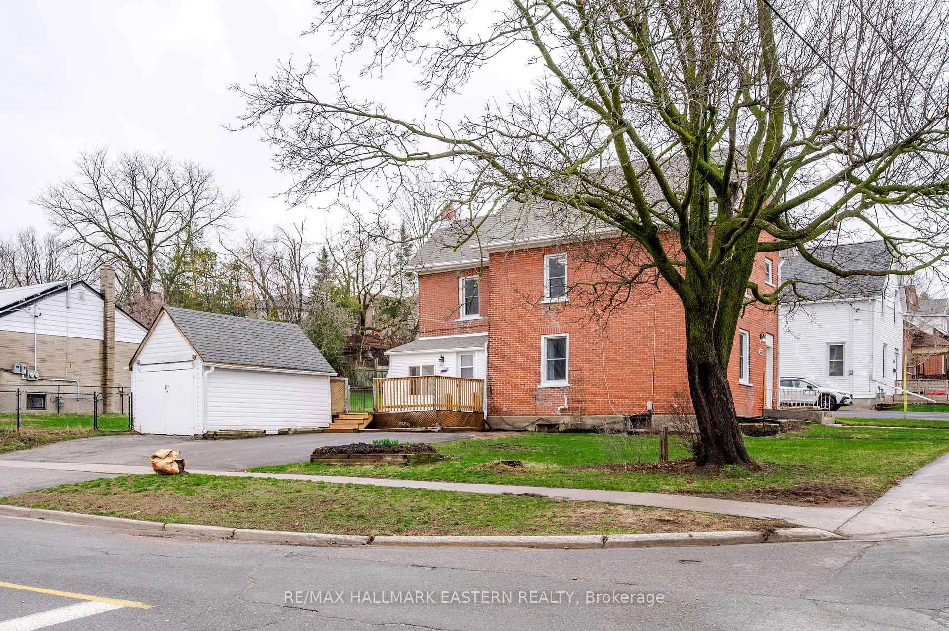 Photo 34 of 1065 High Street, Peterborough, Otonabee Ward 1 — HOMEH