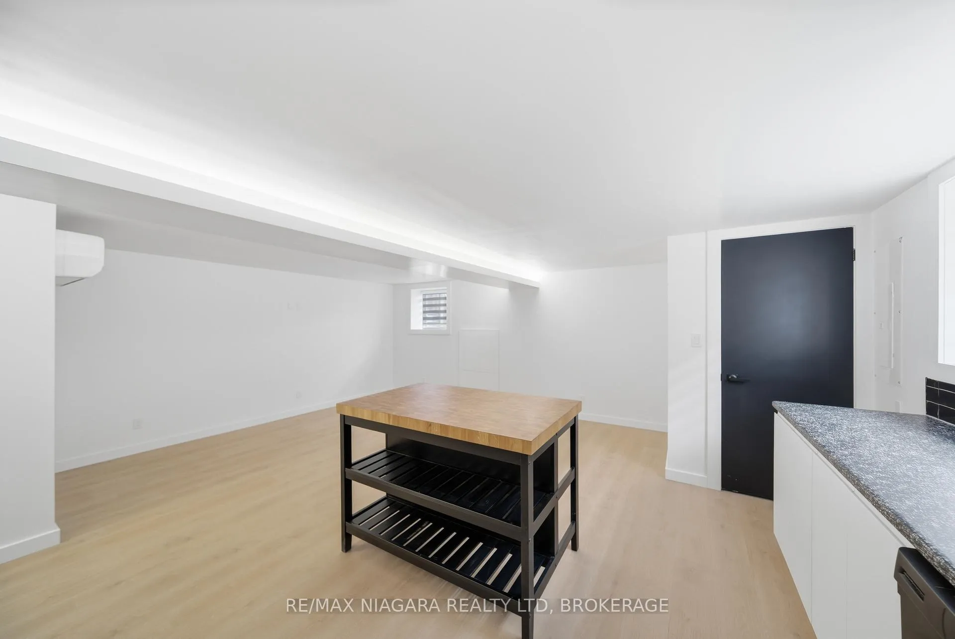 Photo 11 of Unit 2 - LOWER, 1361 Station Street, Pelham, Fonthill — HOMEH