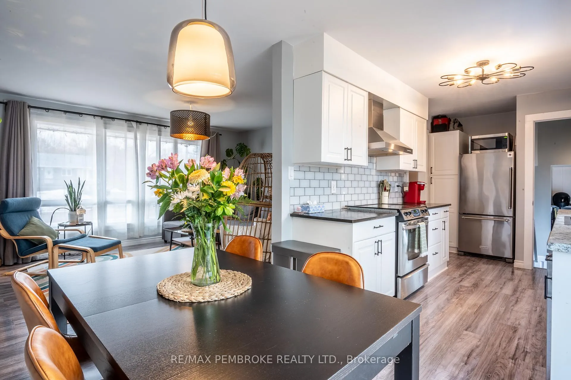 Photo 16 of 790 Lakeview Drive, Petawawa — HOMEH