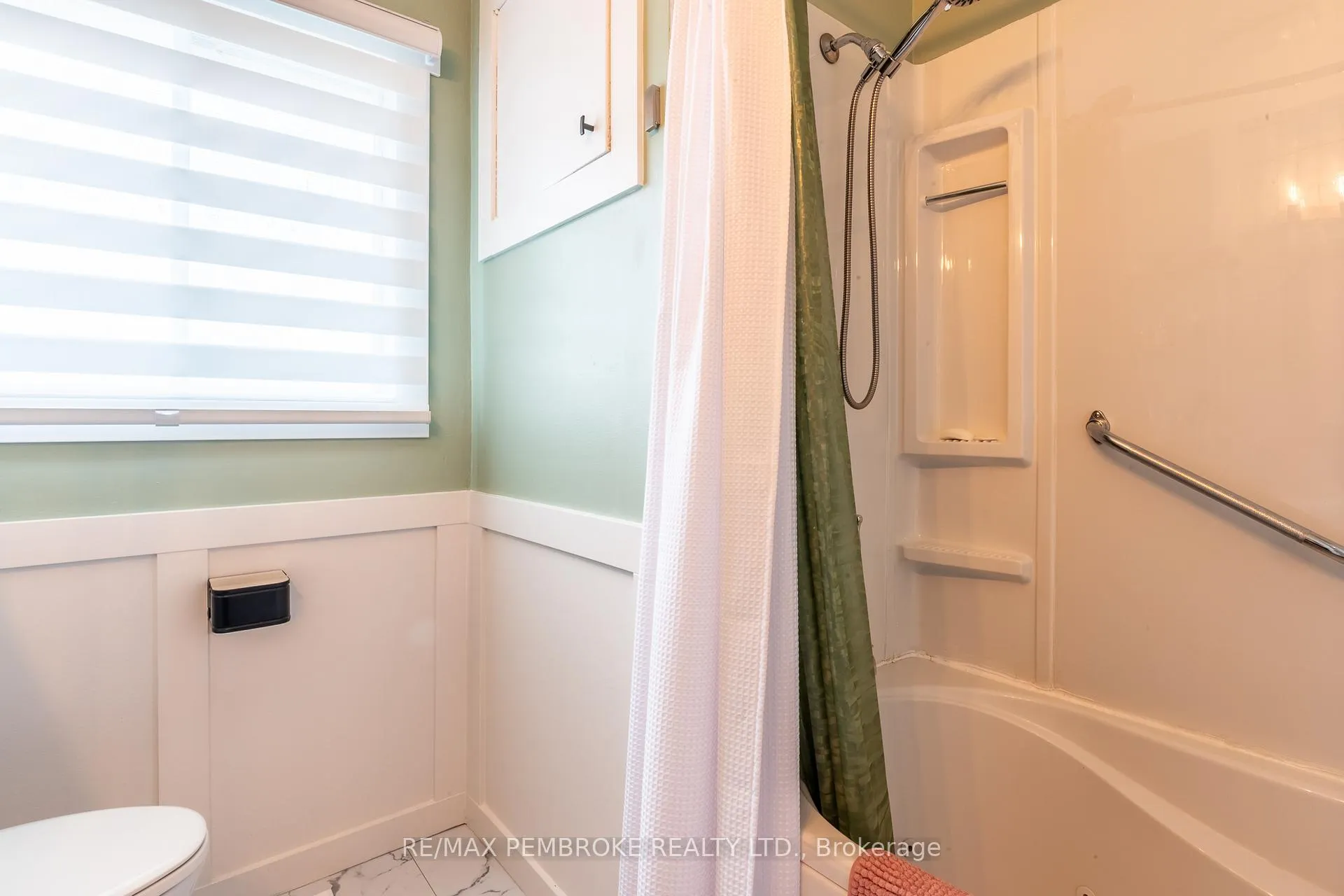 Photo 24 of 790 Lakeview Drive, Petawawa — HOMEH