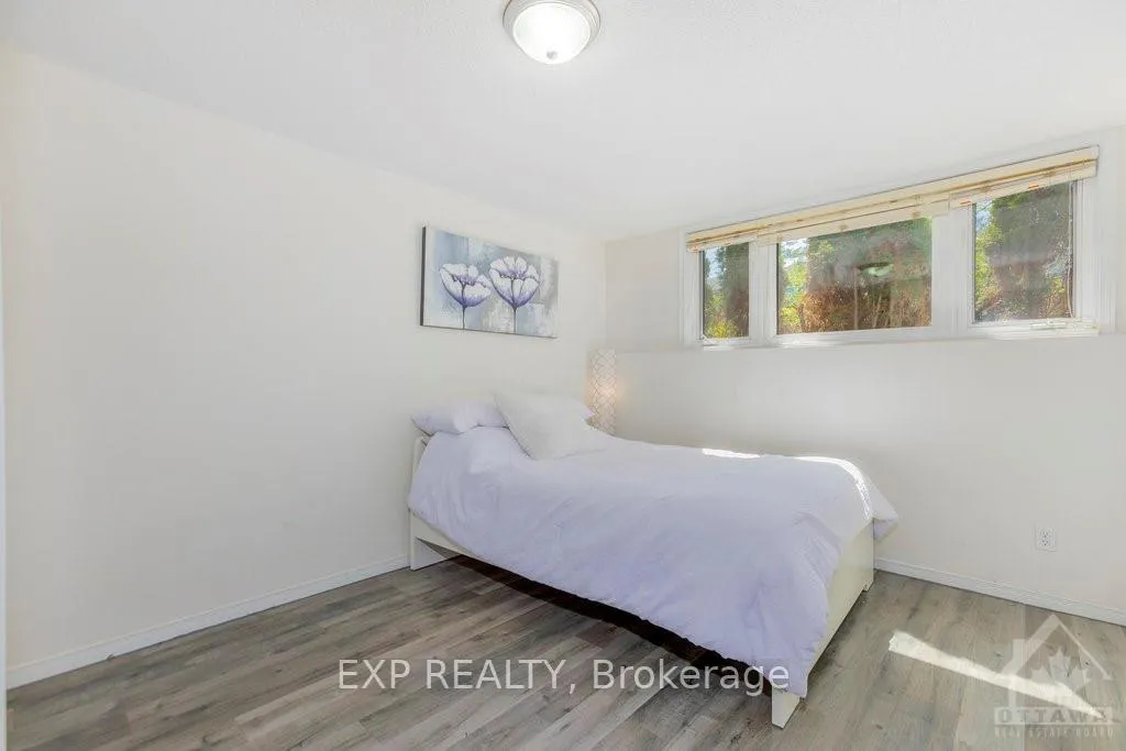 Photo 15 of 259 Monterey Drive, Ottawa, Leslie Park — HOMEH