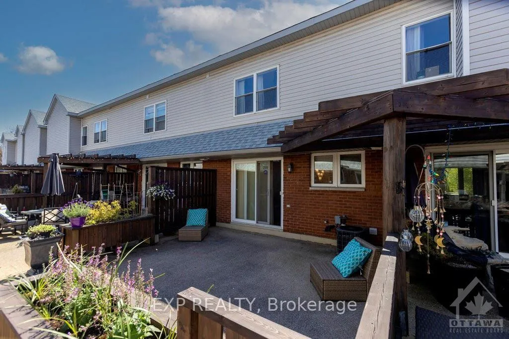 Photo 16 of 259 Monterey Drive, Ottawa, Leslie Park — HOMEH