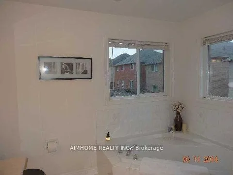 Photo 18 of 61 Ten Oaks Blvd, Vaughan, Patterson — HOMEH