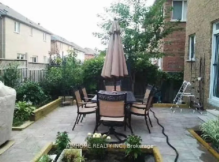 Photo 23 of 61 Ten Oaks Blvd, Vaughan, Patterson — HOMEH