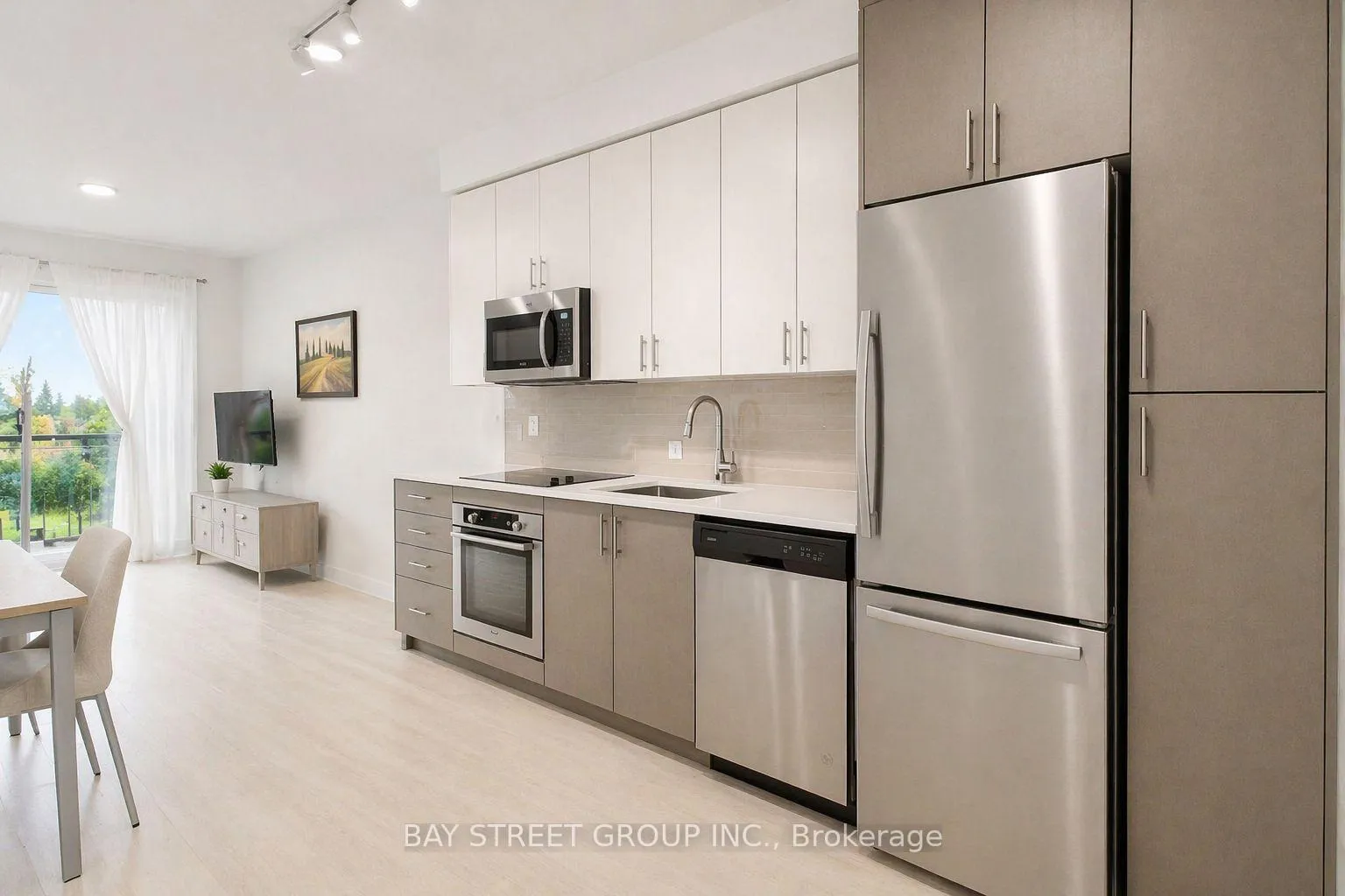 Photo 4 of Unit 708, 415 Main Street W, Hamilton, Kirkendall — HOMEH