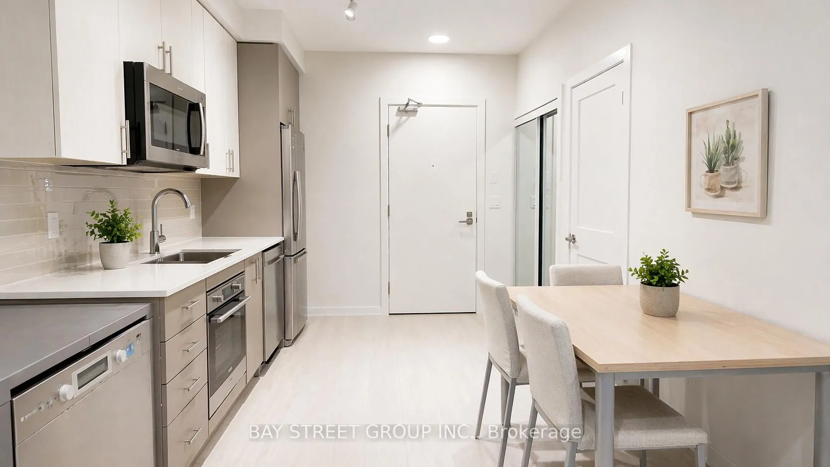 Photo 5 of Unit 708, 415 Main Street W, Hamilton, Kirkendall — HOMEH