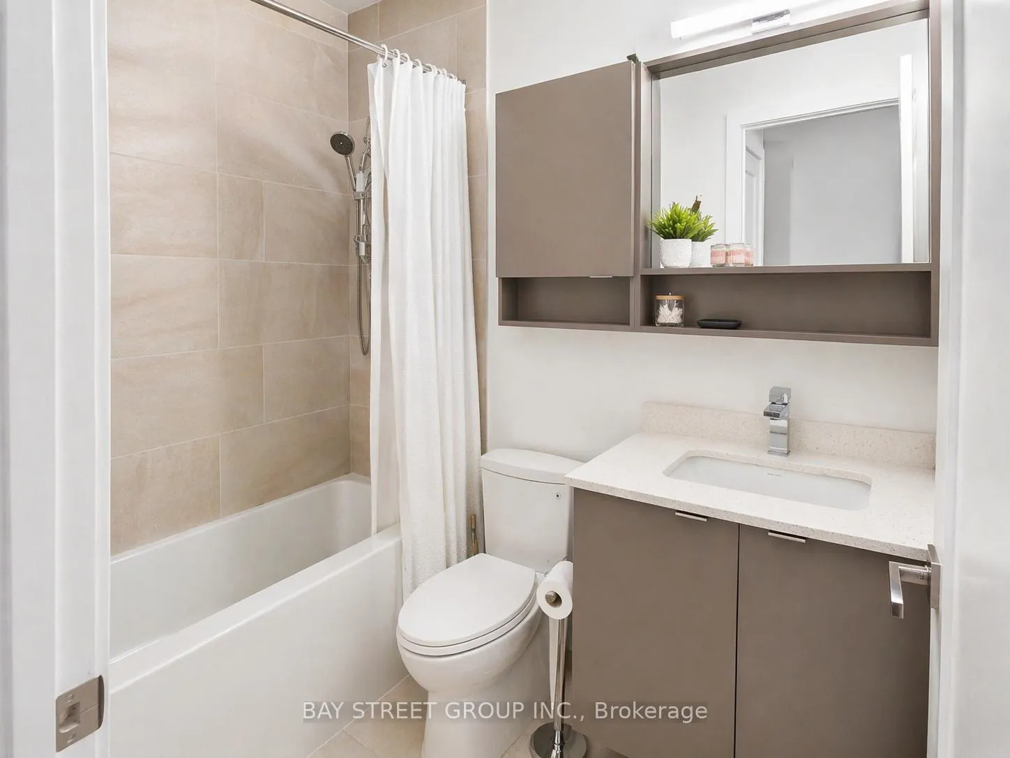 Photo 9 of Unit 708, 415 Main Street W, Hamilton, Kirkendall — HOMEH