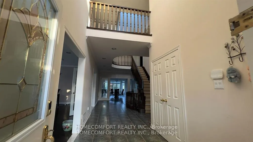 Photo 3 of 95 Rowland Court, Markham, Cachet — HOMEH