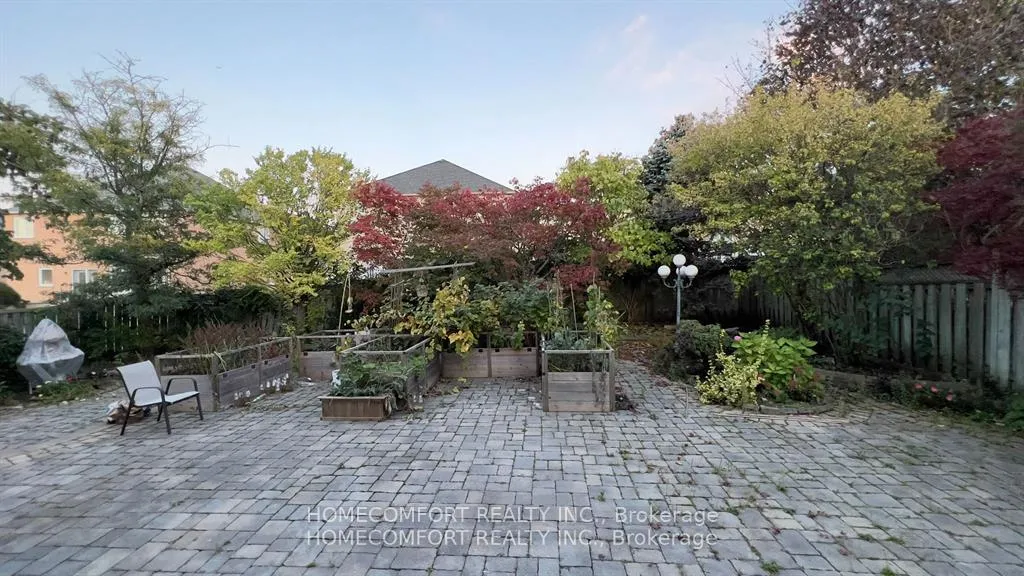 Photo 16 of 95 Rowland Court, Markham, Cachet — HOMEH