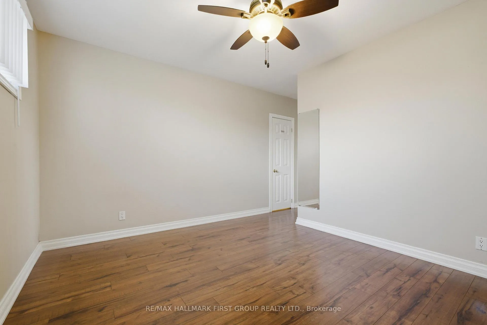 Photo 16 of Unit Main, 303 Rossland Road W, Whitby, Williamsburg — HOMEH