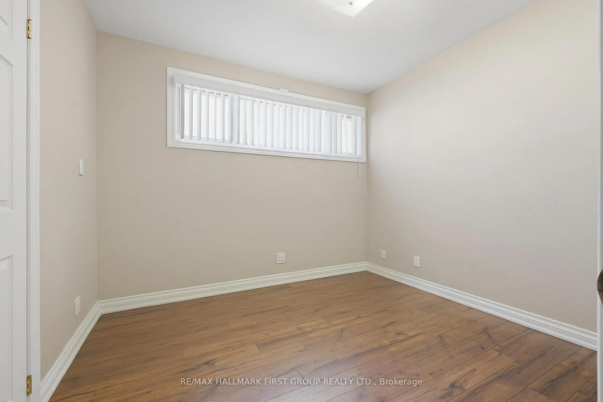 Photo 18 of Unit Main, 303 Rossland Road W, Whitby, Williamsburg — HOMEH