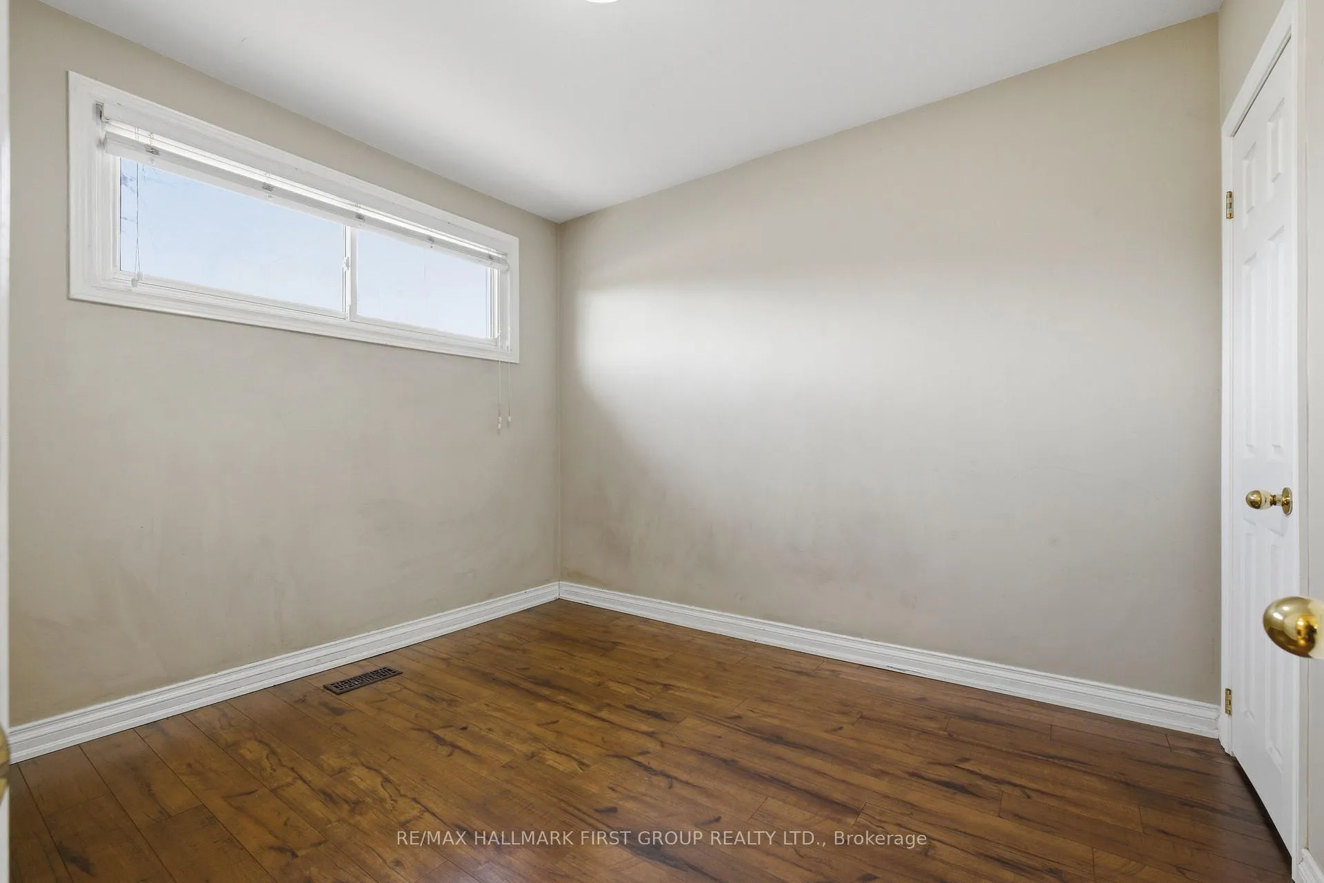 Photo 20 of Unit Main, 303 Rossland Road W, Whitby, Williamsburg — HOMEH