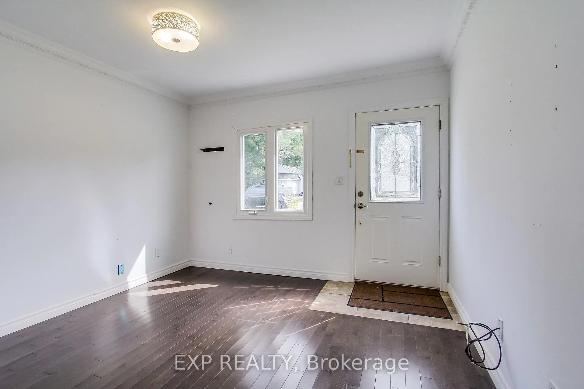 Photo 7 of 210 Bayview Avenue, Georgina, Keswick South — HOMEH