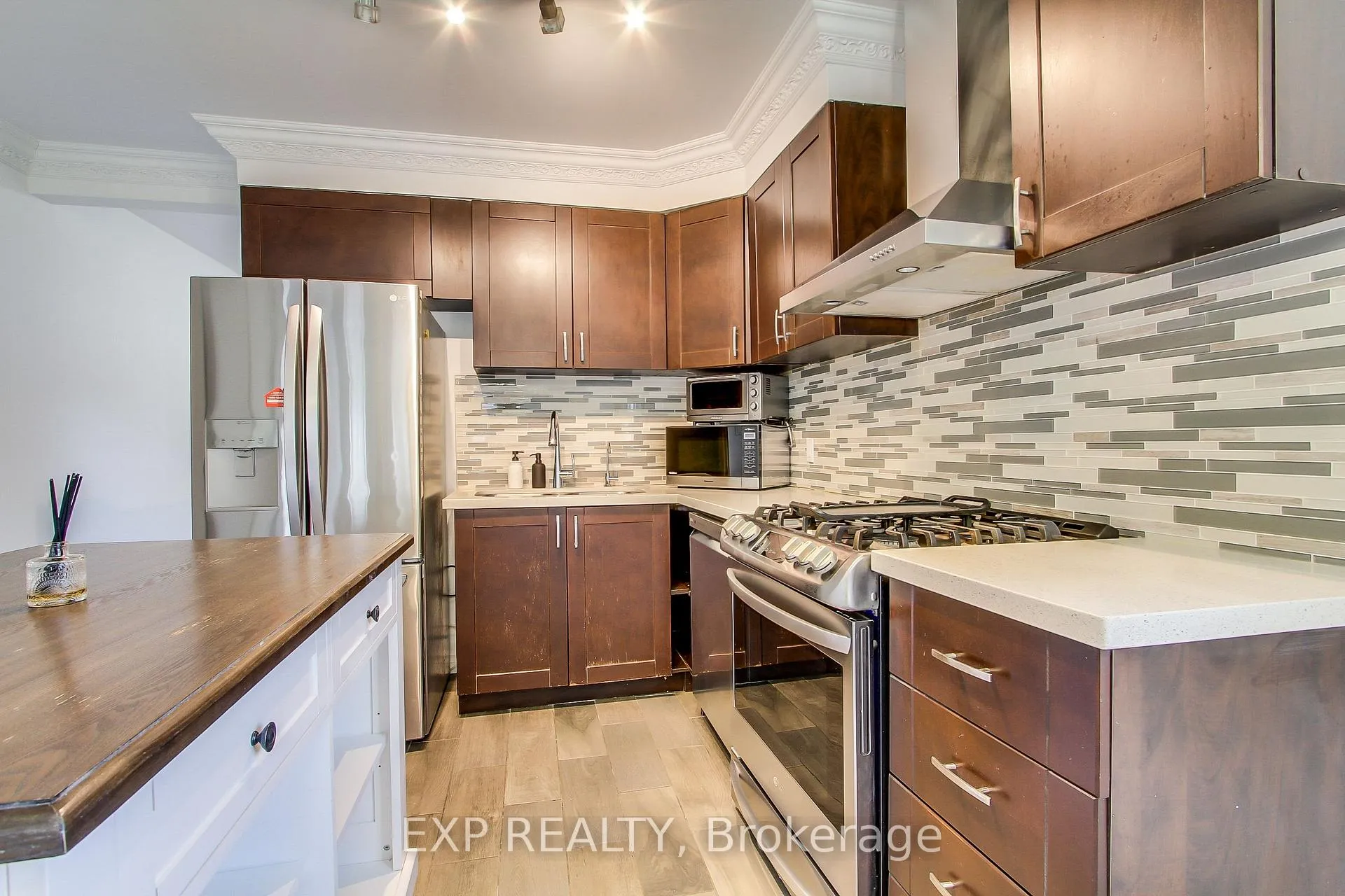 Photo 12 of 210 Bayview Avenue, Georgina, Keswick South — HOMEH