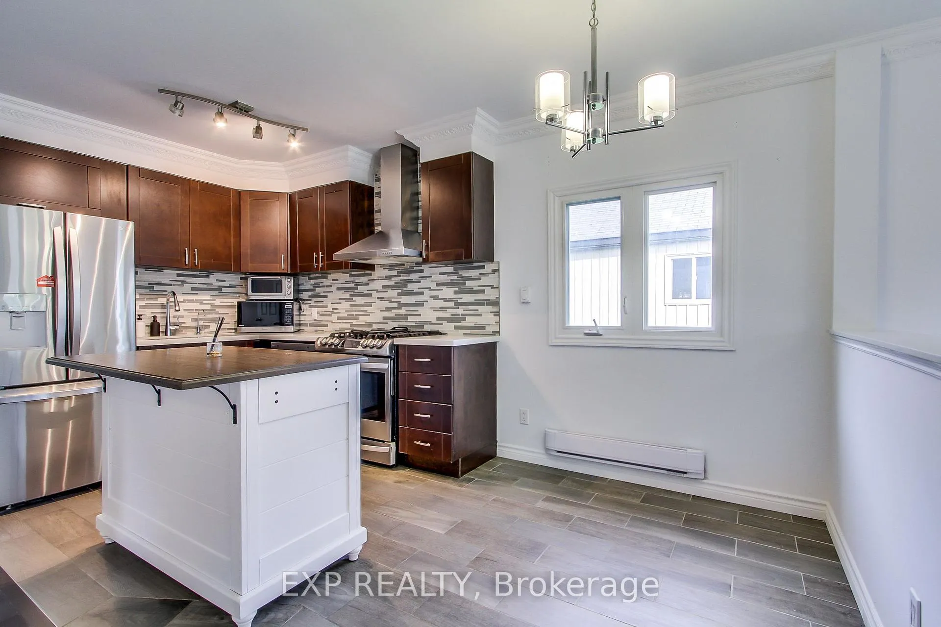Photo 15 of 210 Bayview Avenue, Georgina, Keswick South — HOMEH