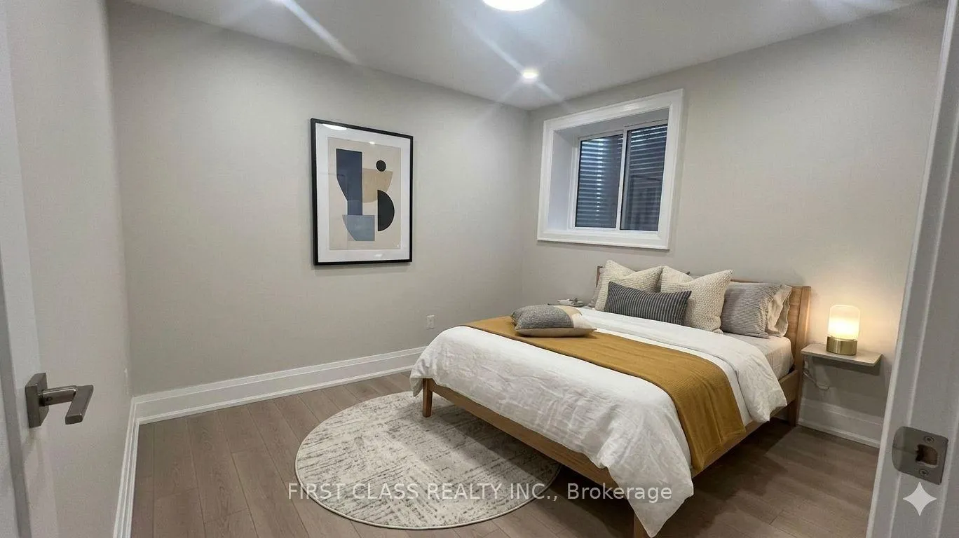 Photo 5 of 107 Lankin Boulevard, Toronto, East York — HOMEH