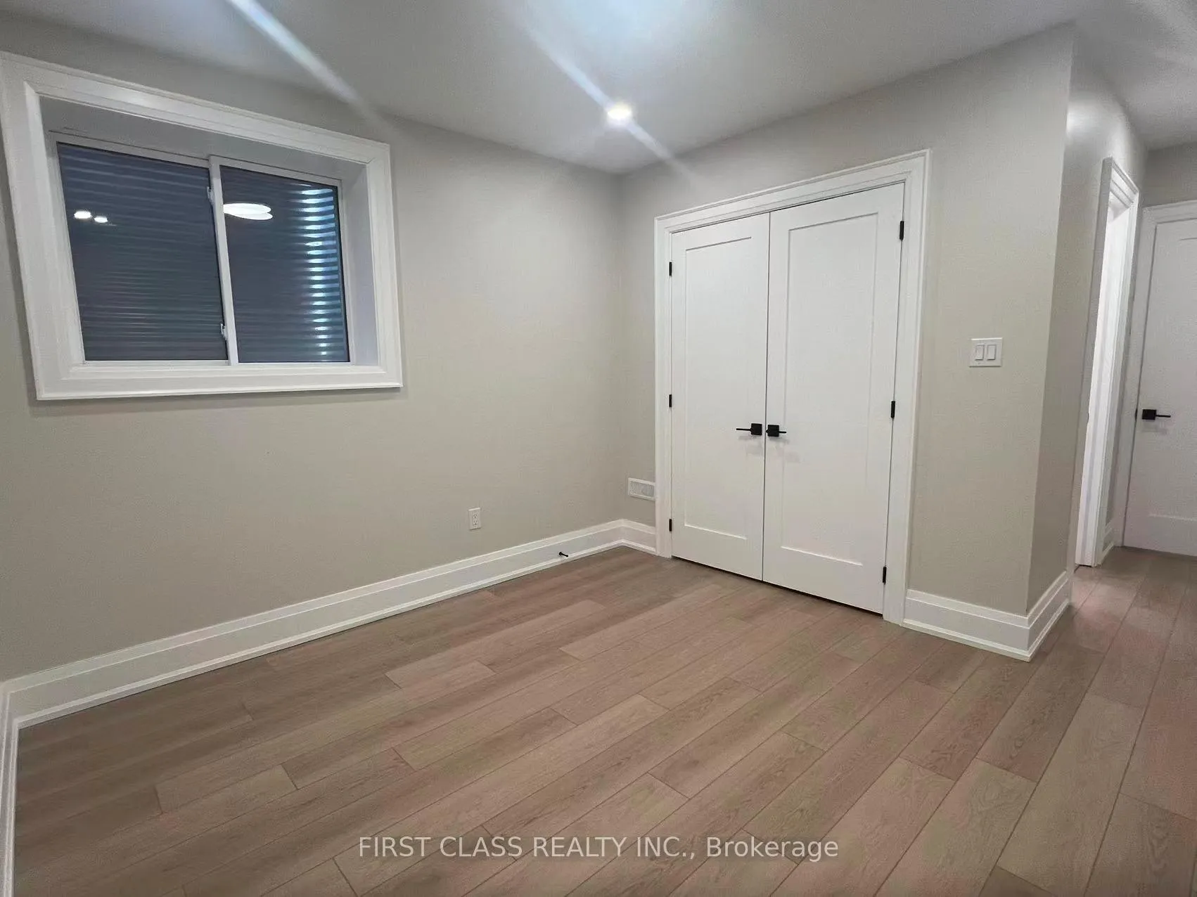 Photo 6 of 107 Lankin Boulevard, Toronto, East York — HOMEH