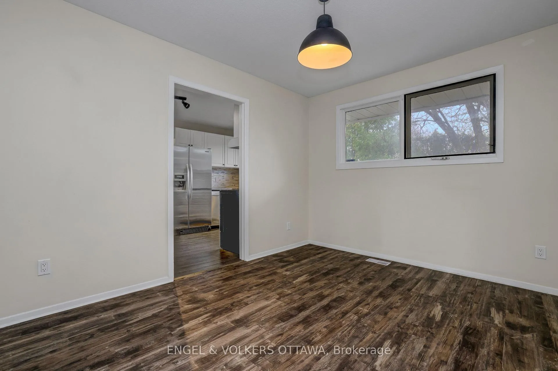 Photo 11 of 20 Meadowbank Drive, Ottawa, Briargreen — HOMEH