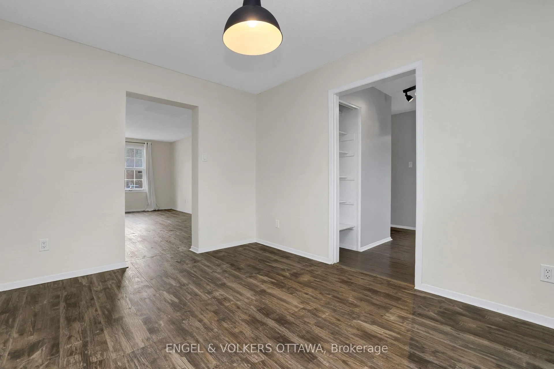 Photo 12 of 20 Meadowbank Drive, Ottawa, Briargreen — HOMEH