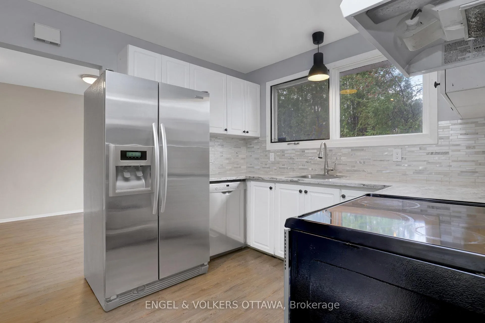 Photo 14 of 20 Meadowbank Drive, Ottawa, Briargreen — HOMEH