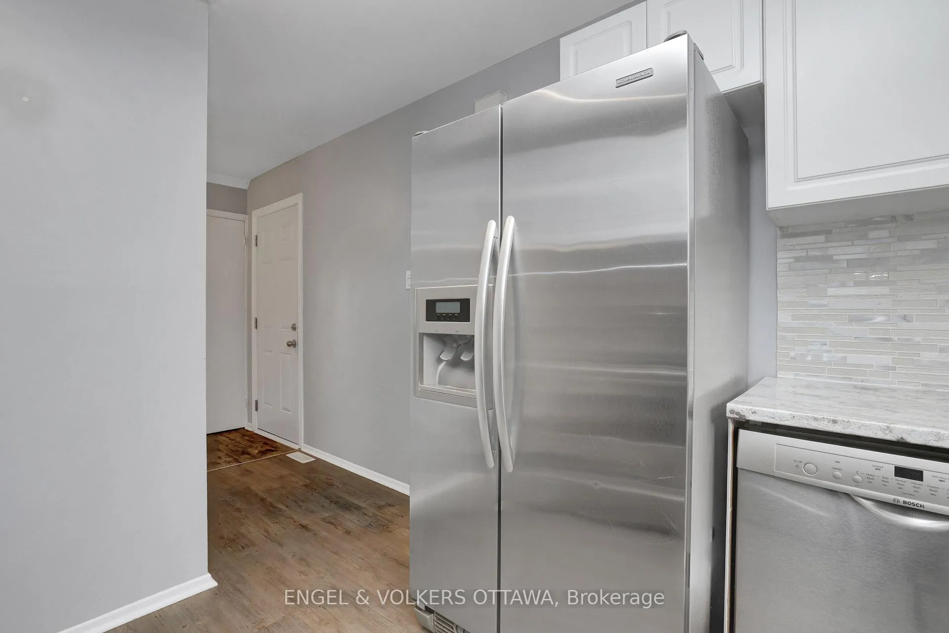 Photo 15 of 20 Meadowbank Drive, Ottawa, Briargreen — HOMEH