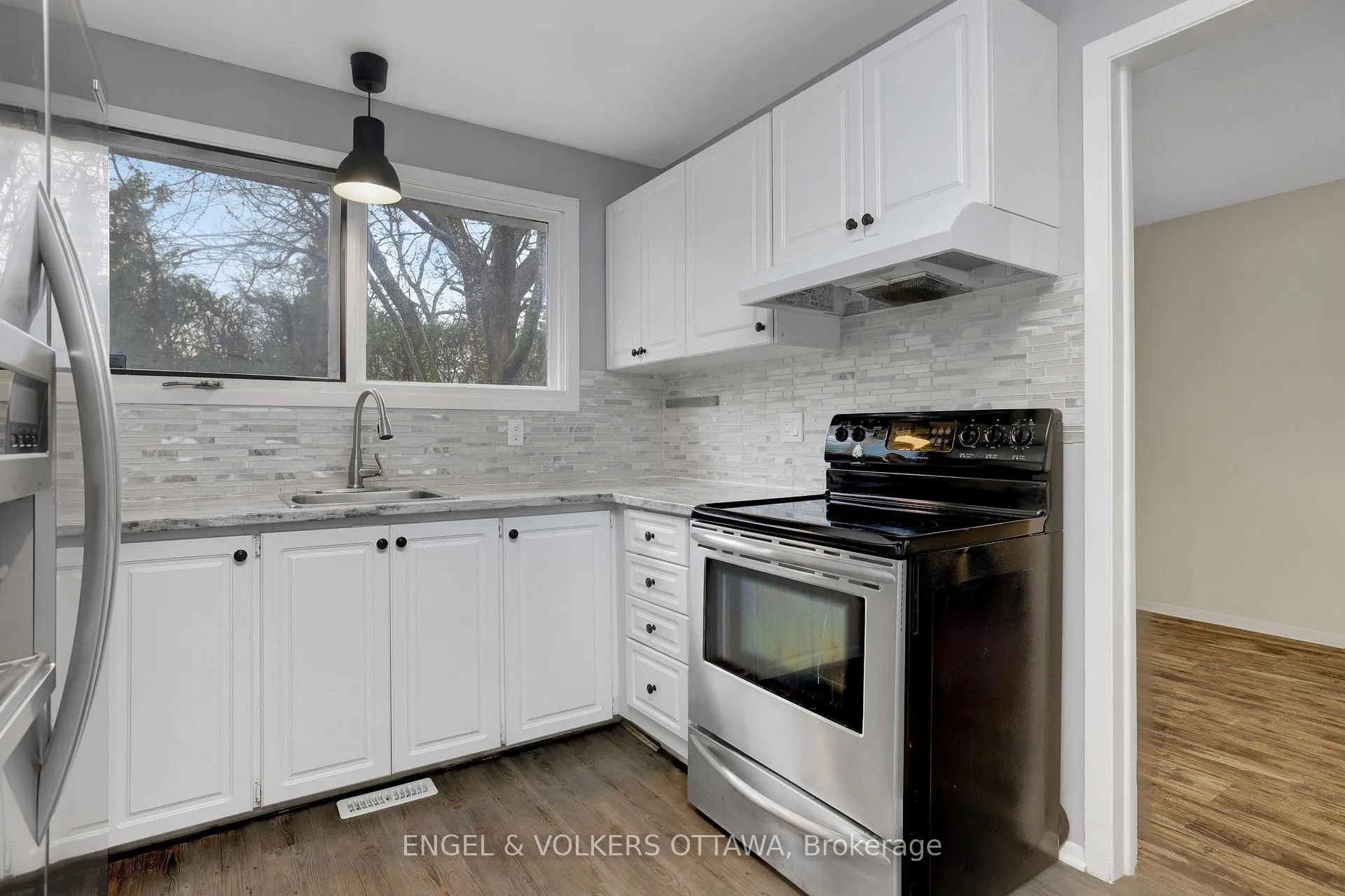 Photo 16 of 20 Meadowbank Drive, Ottawa, Briargreen — HOMEH