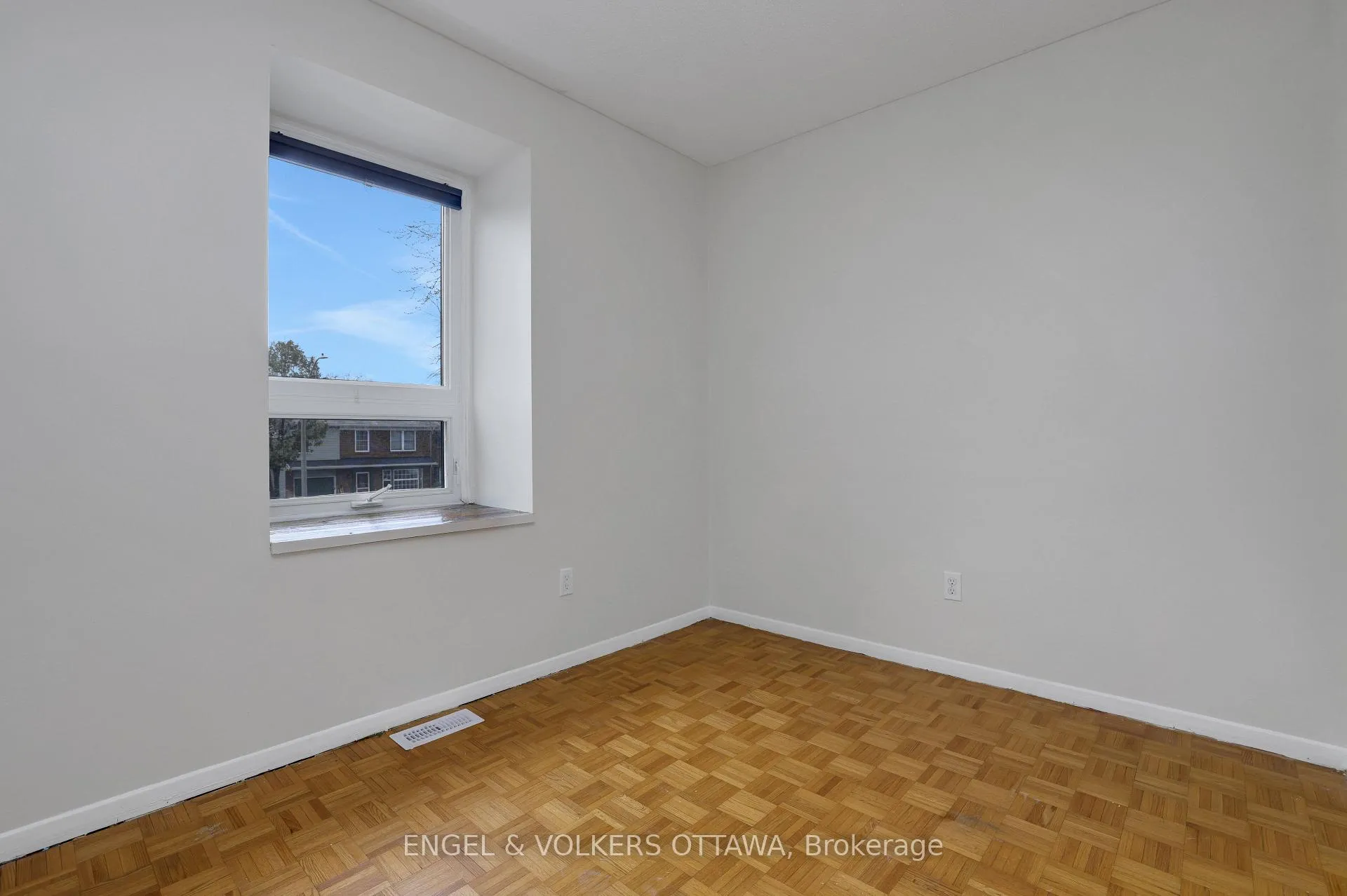 Photo 29 of 20 Meadowbank Drive, Ottawa, Briargreen — HOMEH