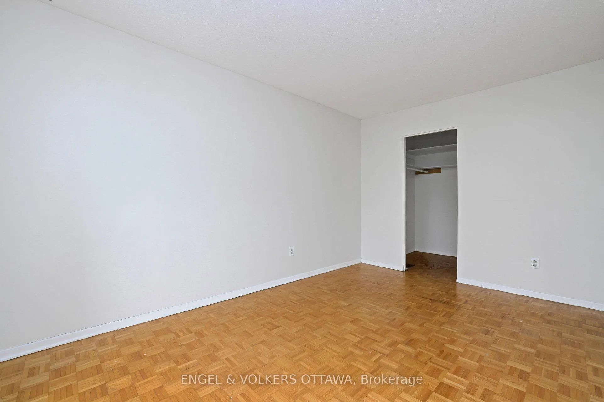 Photo 34 of 20 Meadowbank Drive, Ottawa, Briargreen — HOMEH