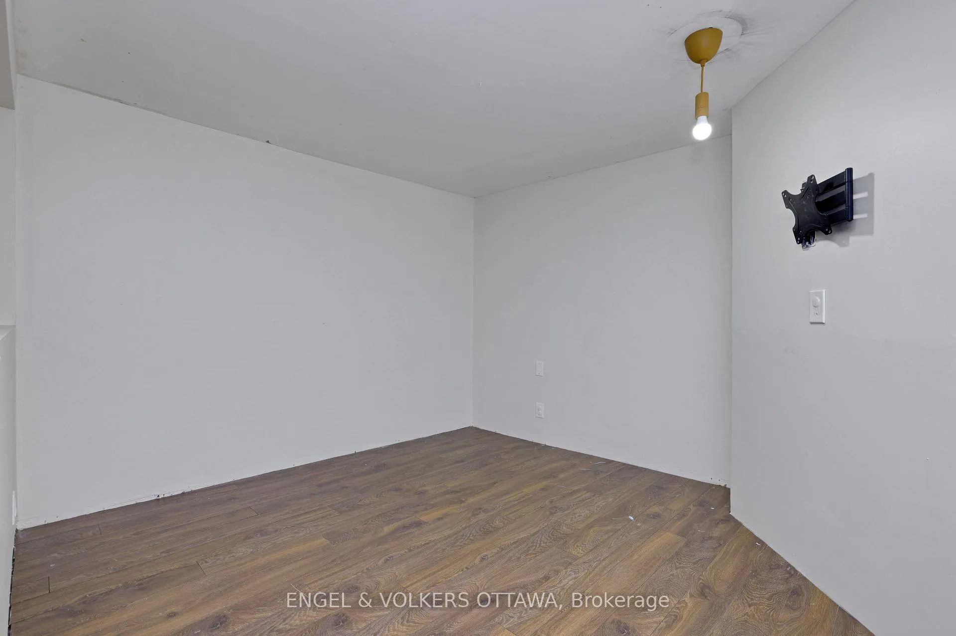 Photo 39 of 20 Meadowbank Drive, Ottawa, Briargreen — HOMEH
