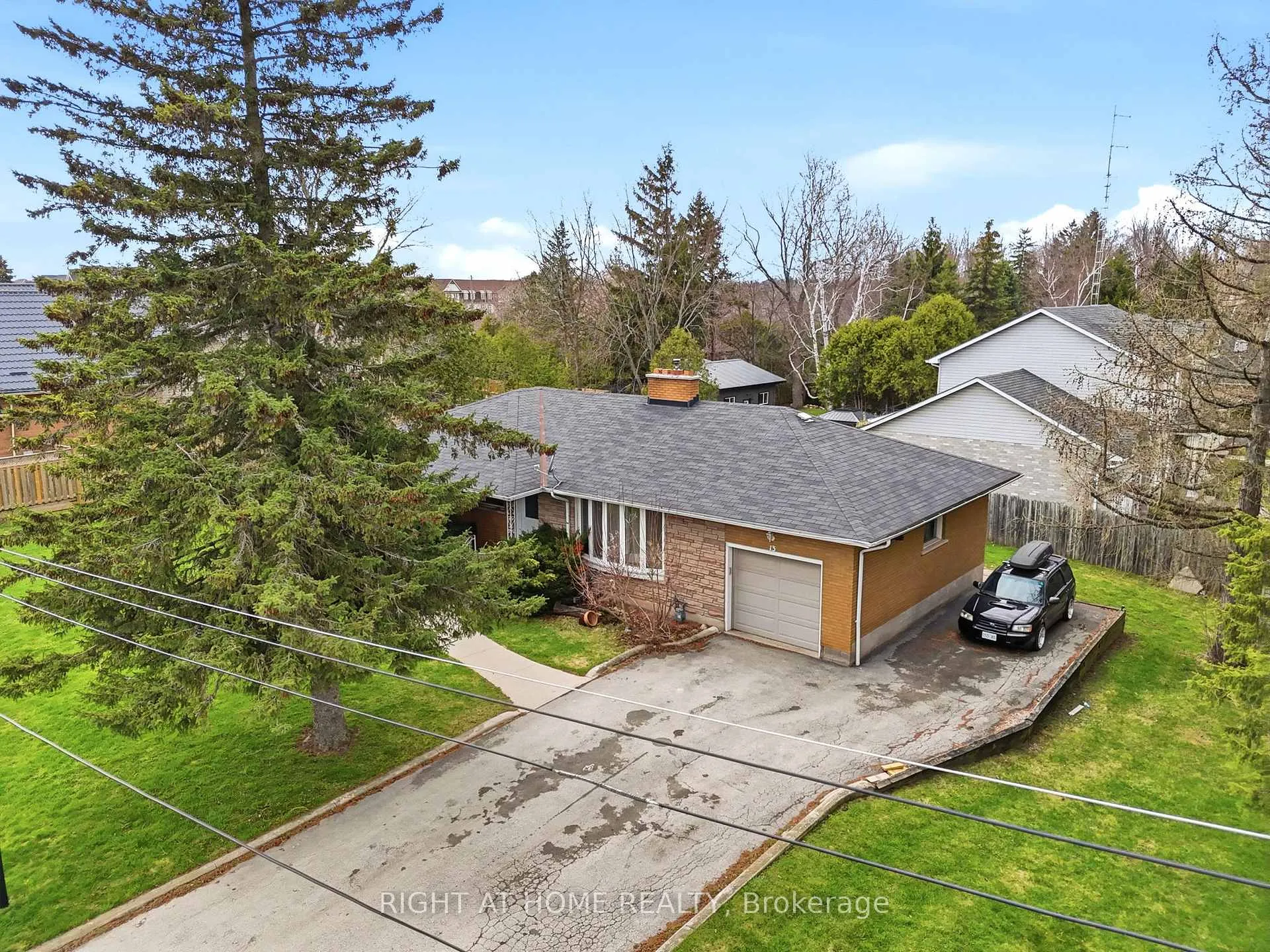 Photo 5 of 13 Westview Crescent, Hamilton, Waterdown — HOMEH