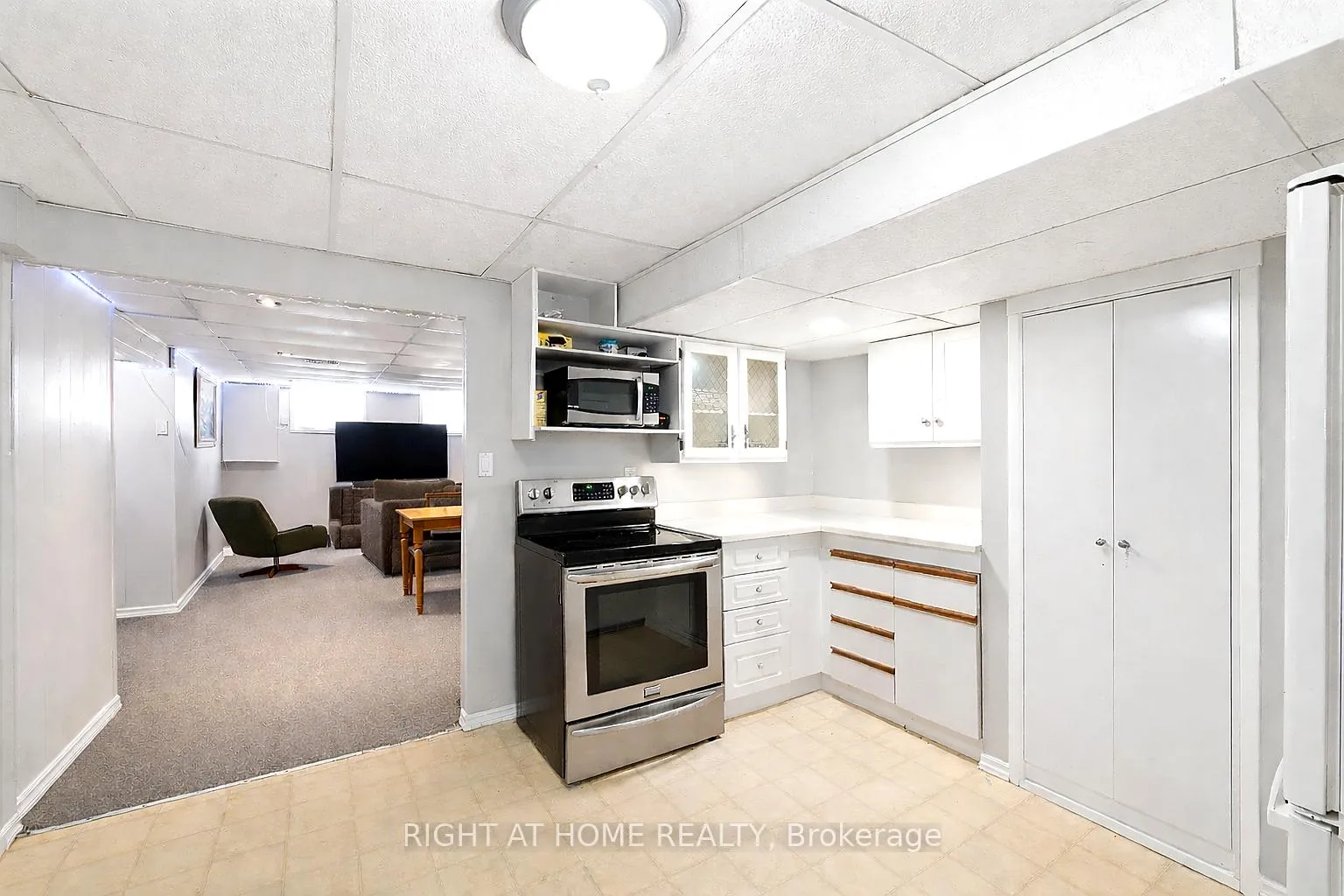 Photo 13 of 13 Westview Crescent, Hamilton, Waterdown — HOMEH