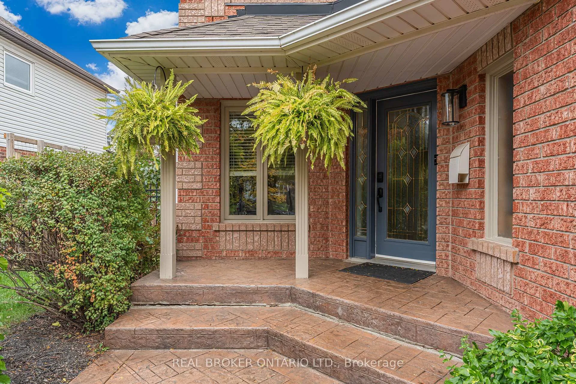Photo 5 of 24 Shetland Drive, Hamilton, Waterdown — HOMEH