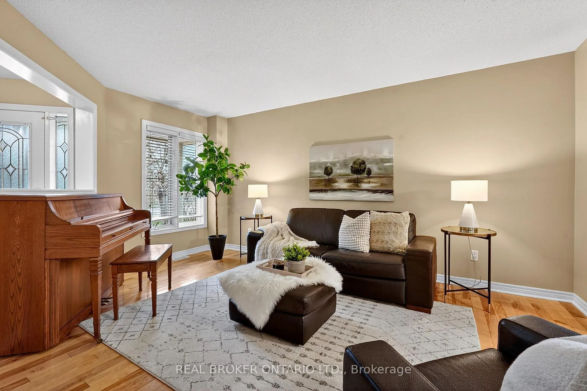 Photo 9 of 24 Shetland Drive, Hamilton, Waterdown — HOMEH