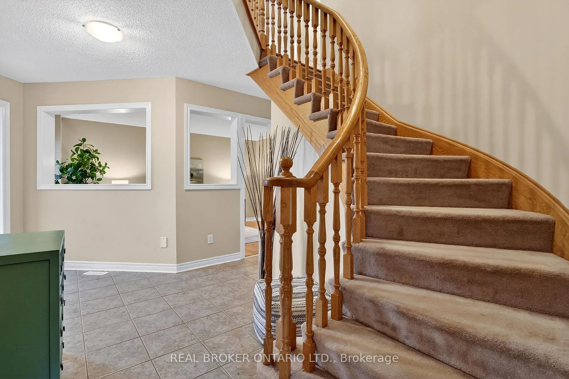 Photo 22 of 24 Shetland Drive, Hamilton, Waterdown — HOMEH