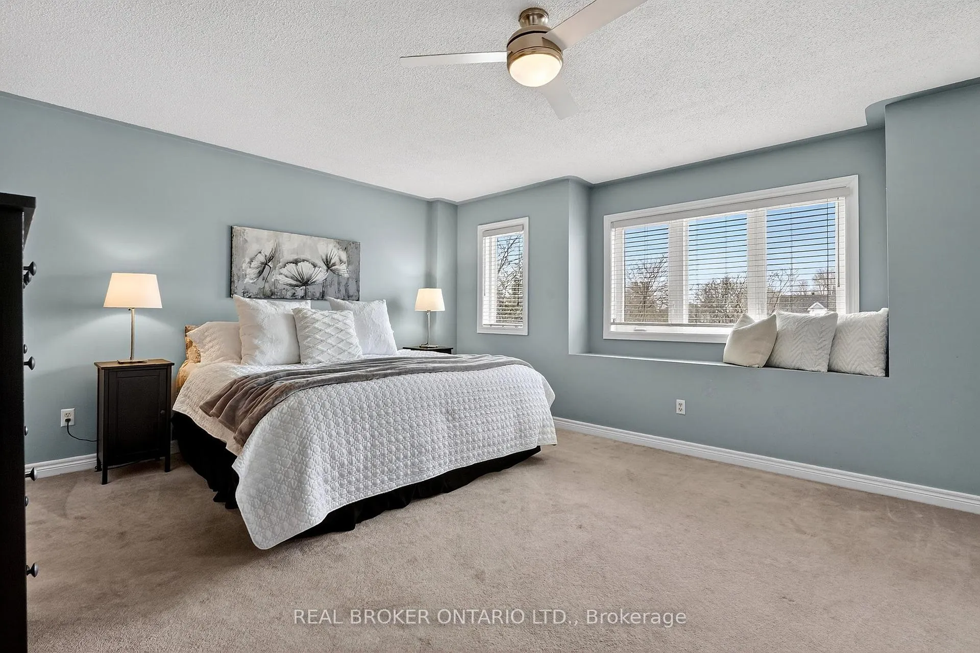 Photo 24 of 24 Shetland Drive, Hamilton, Waterdown — HOMEH