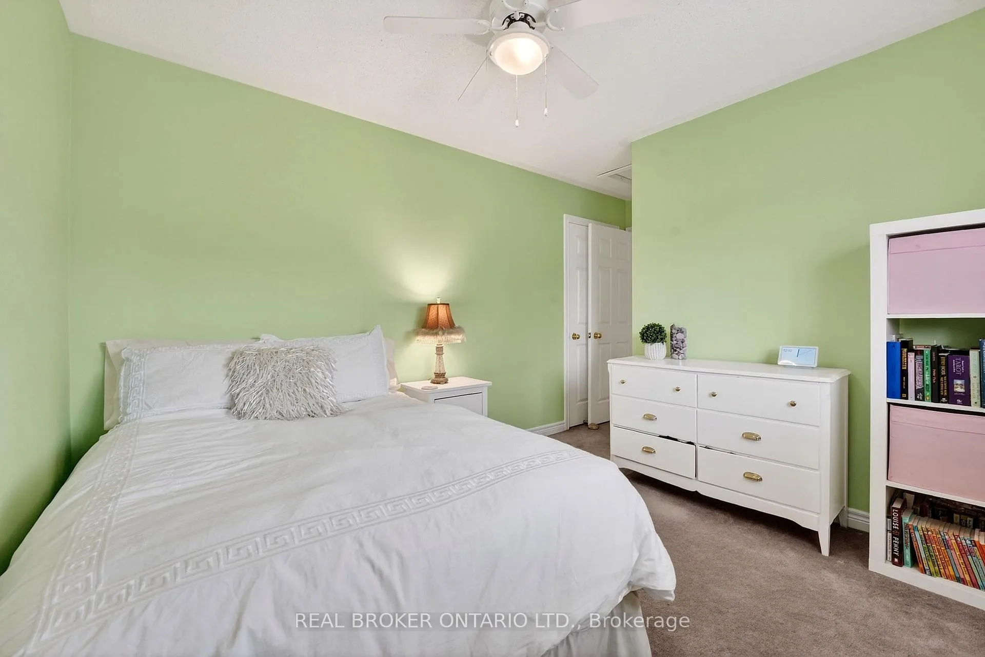 Photo 30 of 24 Shetland Drive, Hamilton, Waterdown — HOMEH