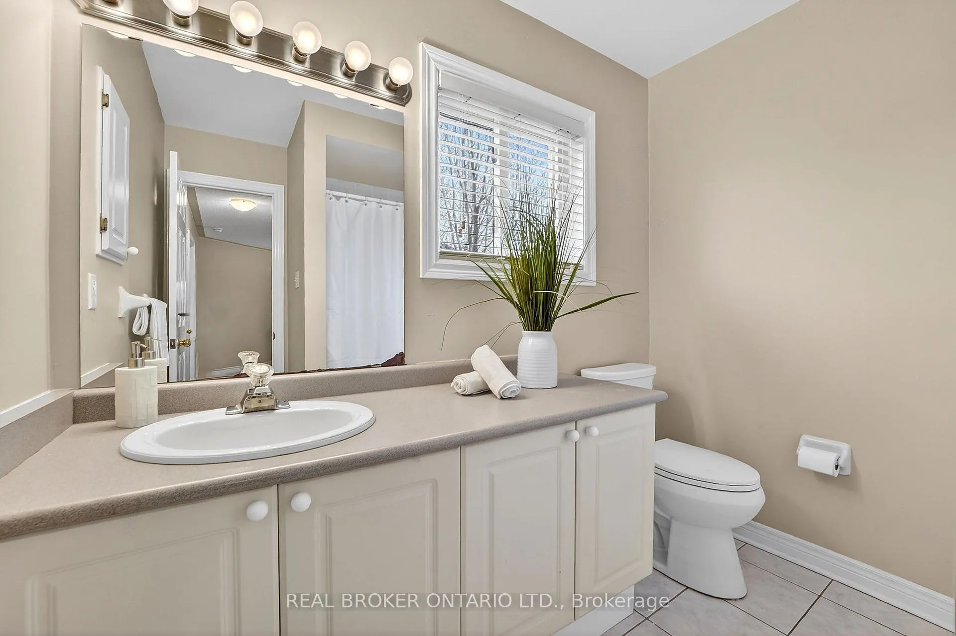 Photo 31 of 24 Shetland Drive, Hamilton, Waterdown — HOMEH