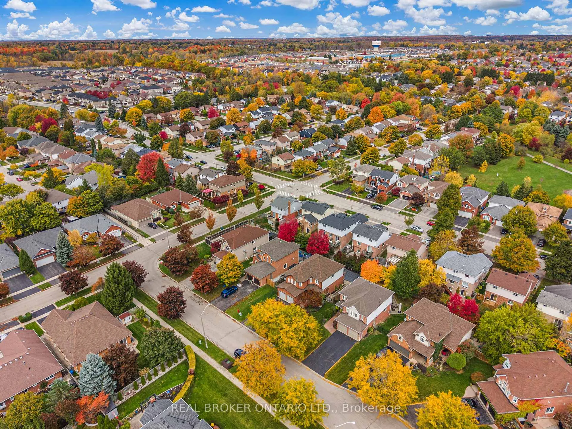 Photo 45 of 24 Shetland Drive, Hamilton, Waterdown — HOMEH