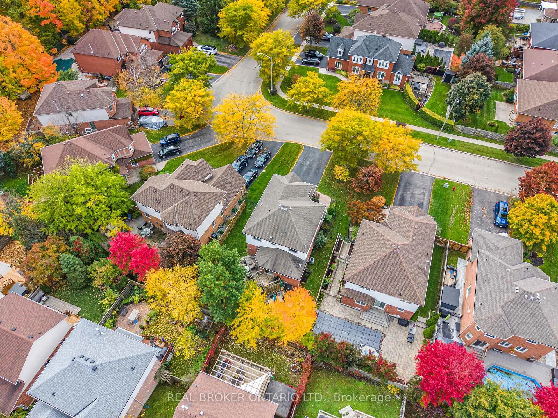 Photo 47 of 24 Shetland Drive, Hamilton, Waterdown — HOMEH