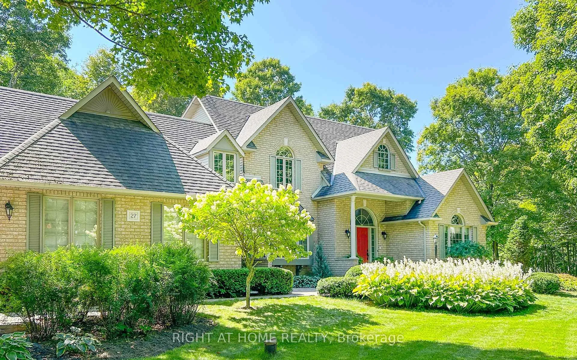 Photo 3 of 27 Timberlane Court, Clarington, Rural Clarington — HOMEH