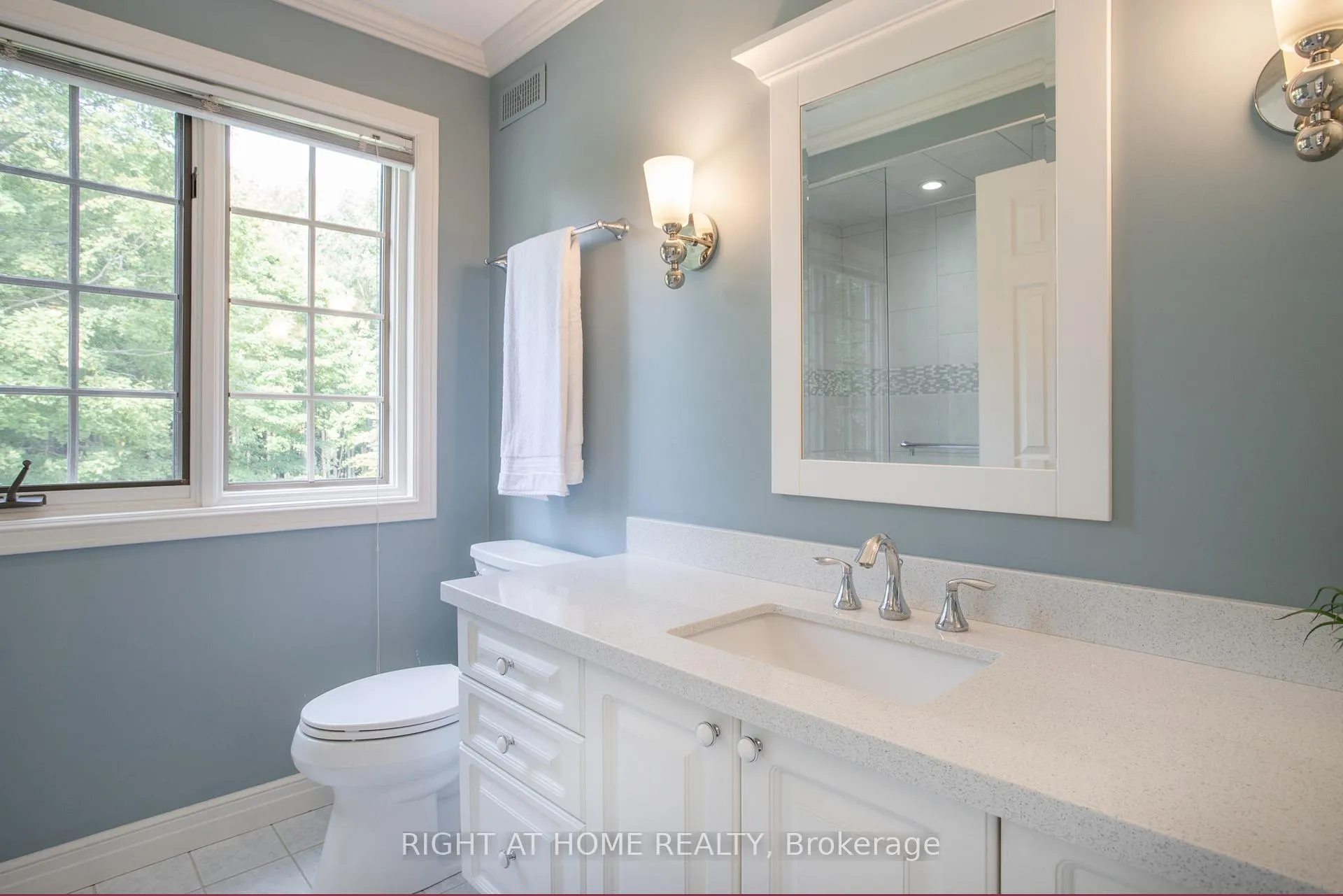 Photo 16 of 27 Timberlane Court, Clarington, Rural Clarington — HOMEH