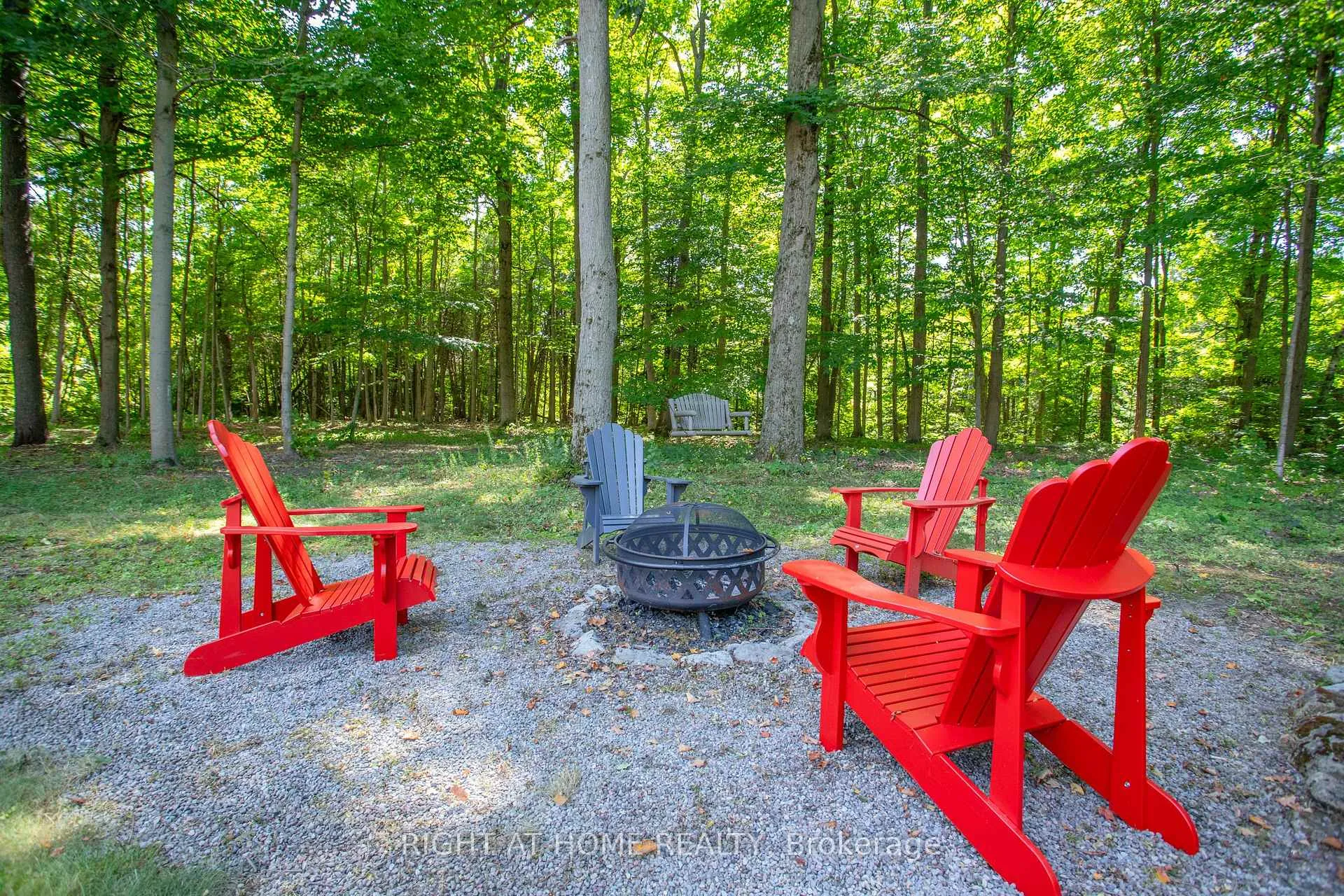 Photo 21 of 27 Timberlane Court, Clarington, Rural Clarington — HOMEH
