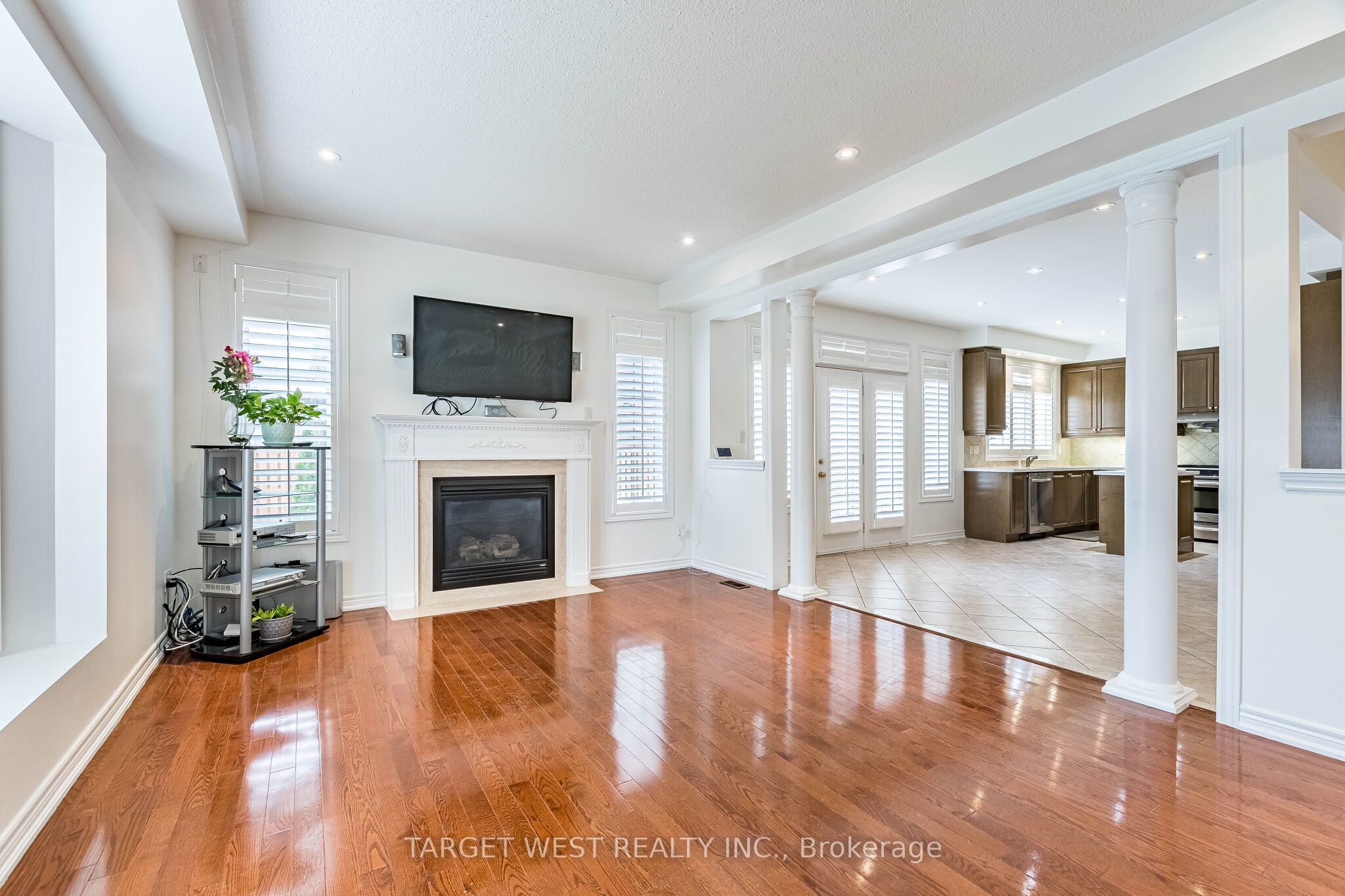 Photo 12 of 9 Olivia Marie Road, Brampton, Bram West — HOMEH