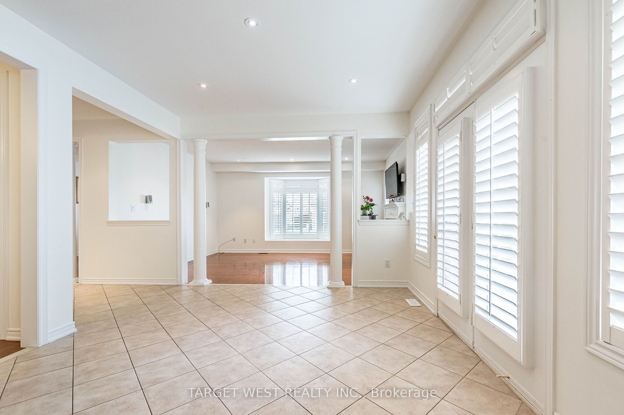 Photo 16 of 9 Olivia Marie Road, Brampton, Bram West — HOMEH
