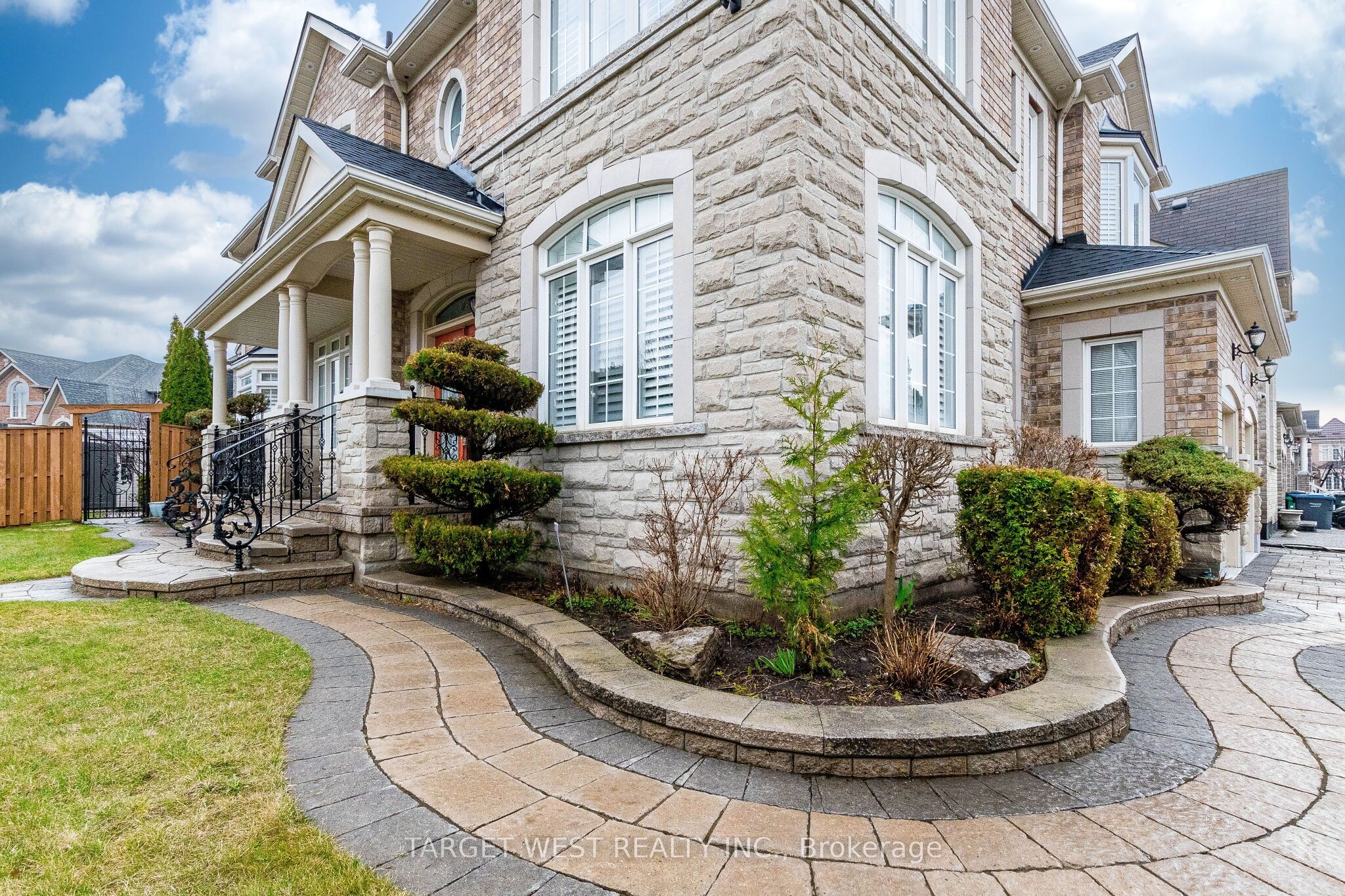 Photo 5 of 9 Olivia Marie Road, Brampton, Bram West — HOMEH