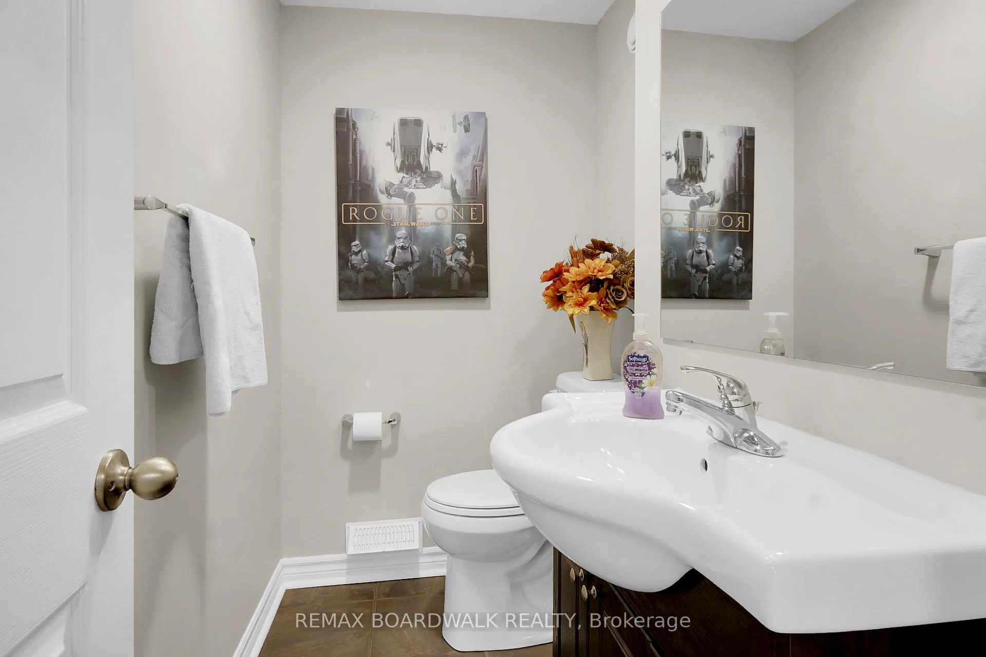 Photo 12 of 802 Tony George Place E, Ottawa, Stittsville (North) — HOMEH