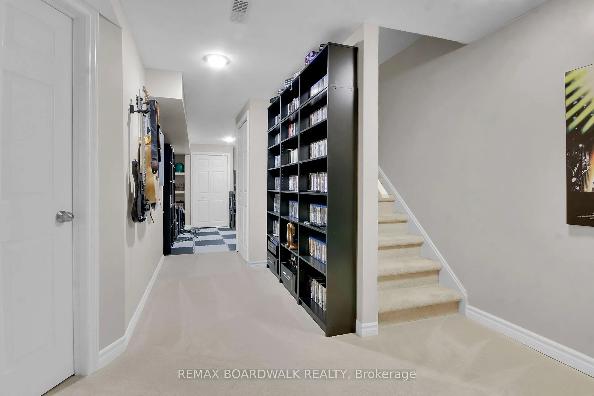 Photo 18 of 802 Tony George Place E, Ottawa, Stittsville (North) — HOMEH