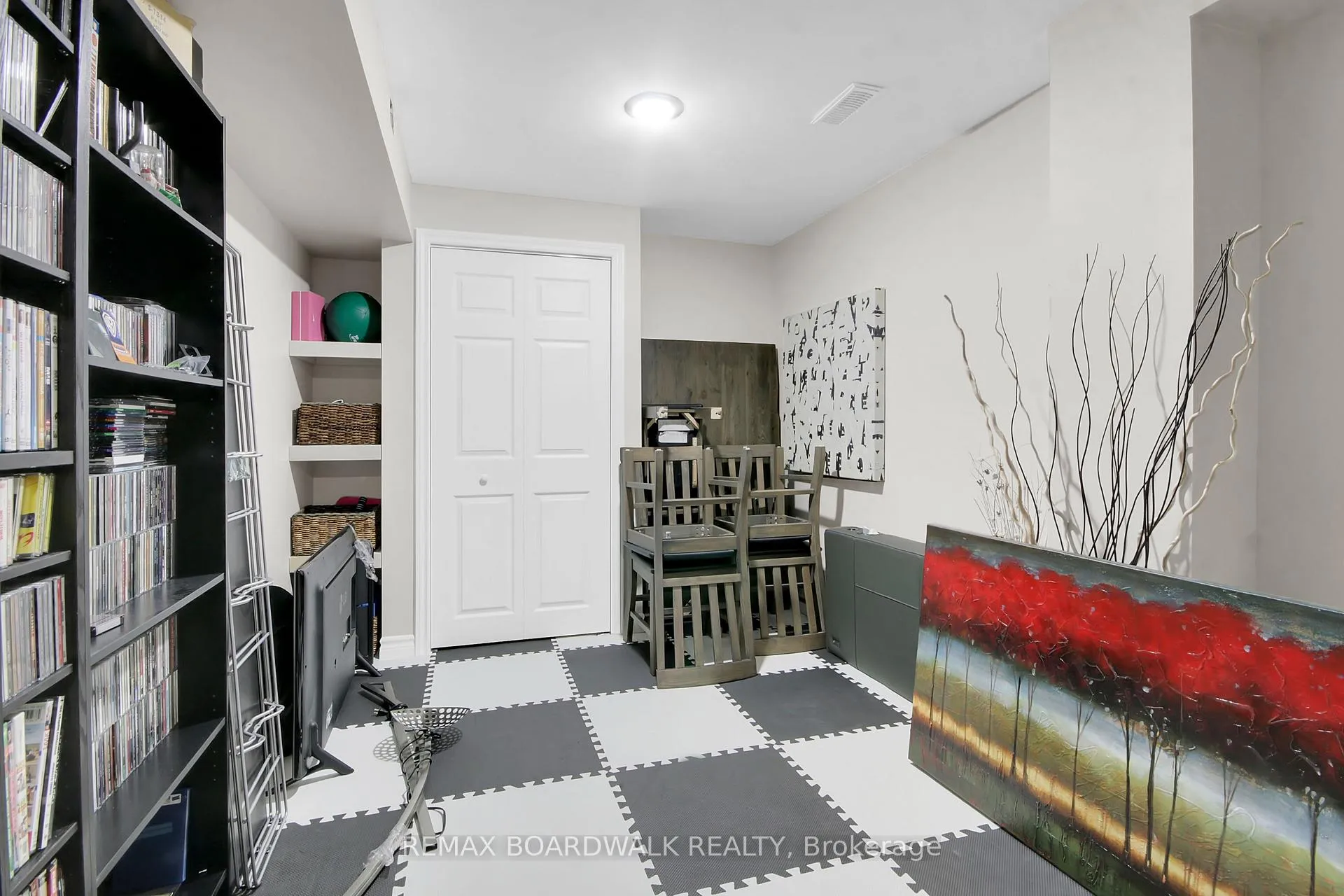 Photo 19 of 802 Tony George Place E, Ottawa, Stittsville (North) — HOMEH