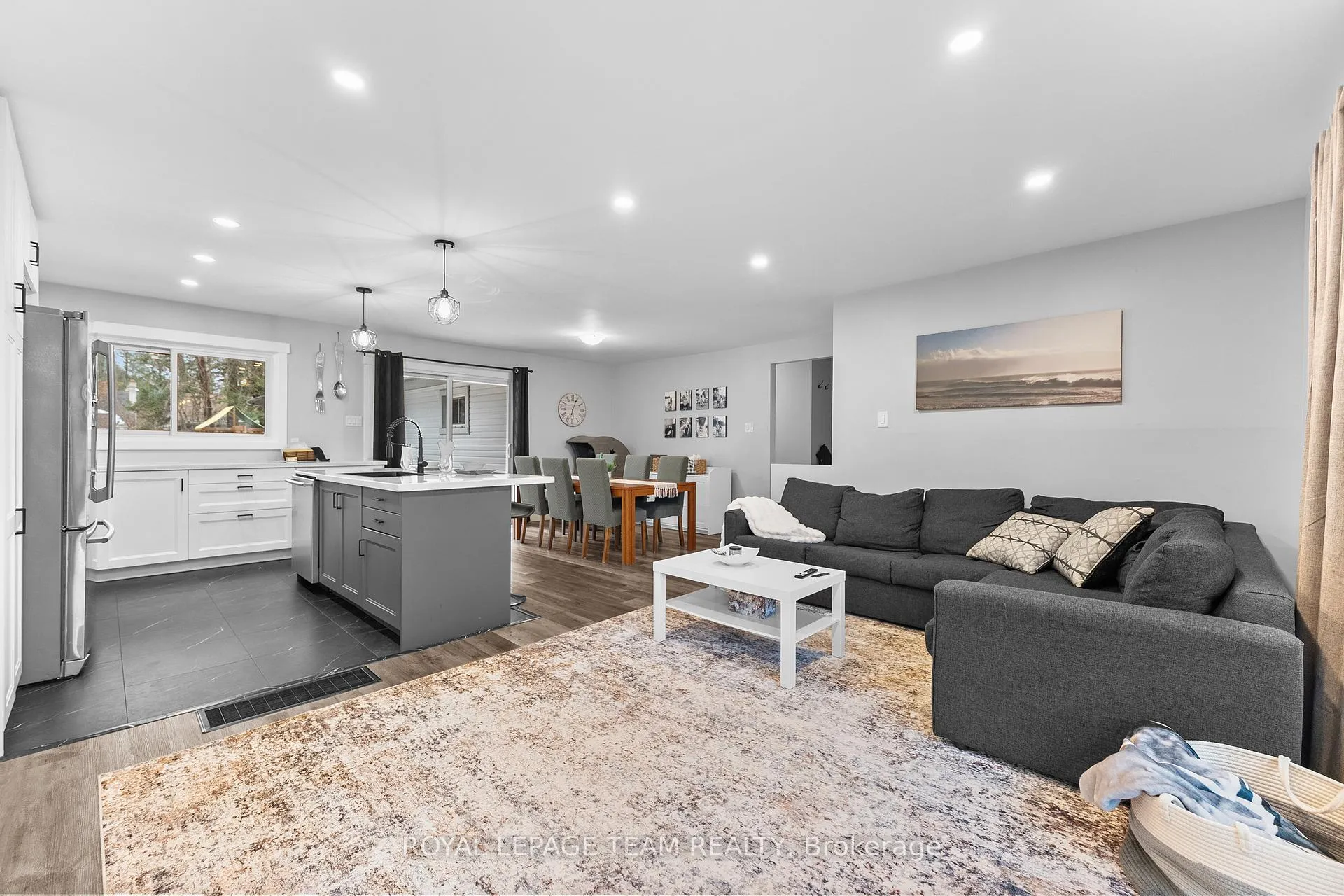 Photo 9 of 25 Frontenac Crescent, Deep River — HOMEH
