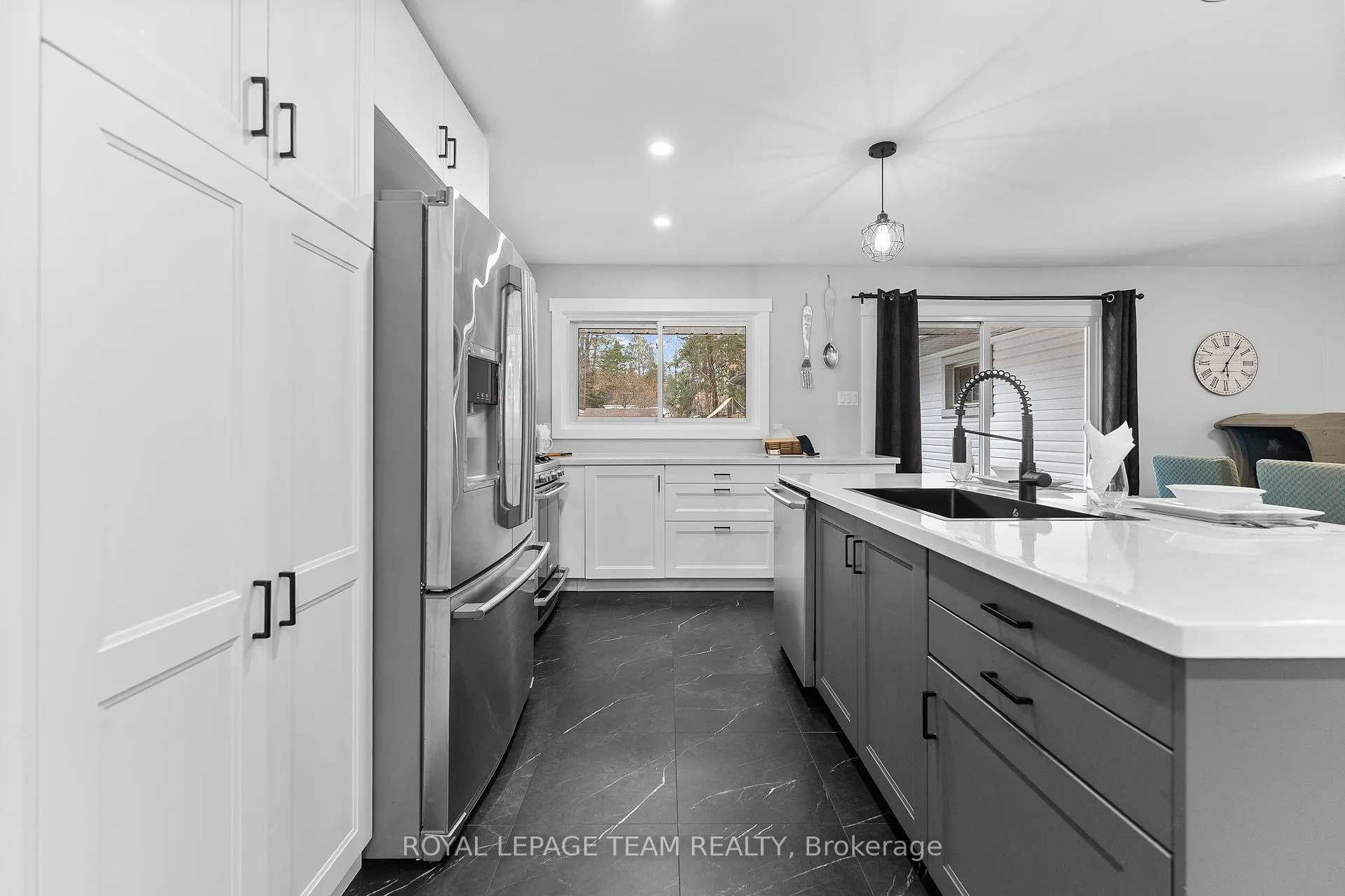 Photo 10 of 25 Frontenac Crescent, Deep River — HOMEH